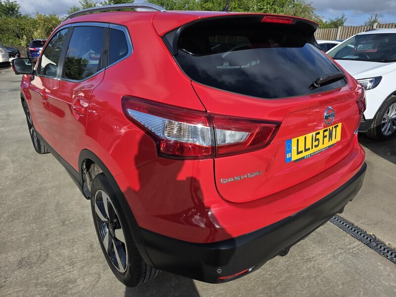 Nissan Qashqai 1.5-Qashqai-n-tec-dci-5dr LL15FWT Red #5