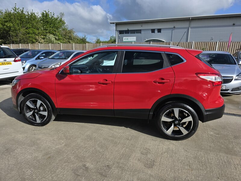 Nissan Qashqai 1.5-Qashqai-n-tec-dci-5dr LL15FWT Red #4