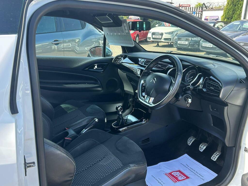 Citroen DS3 1.6 Hdi 16V Dstyle Euro 5 White #4