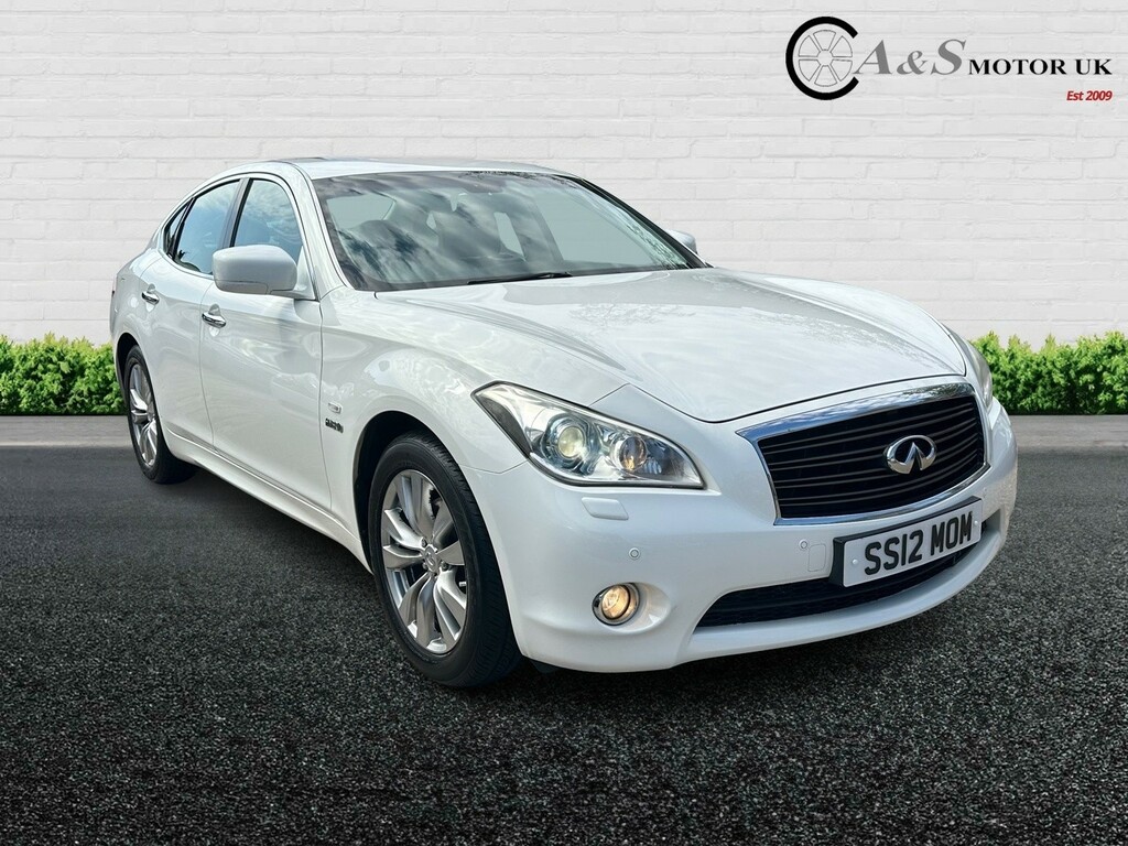 Infiniti M Saloon 3.5 35H V6 Gt Premium 201212 SS12MOM White #3