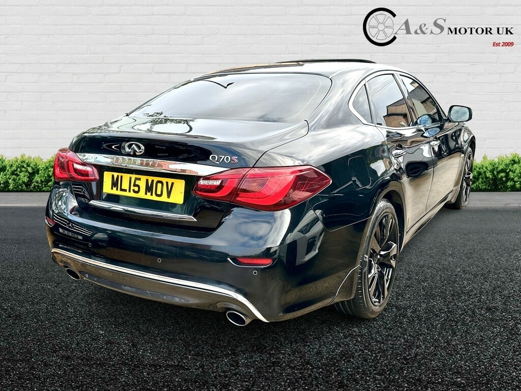 Infiniti Q70 Saloon 2.2 D Sport Tech 201515 Black #4