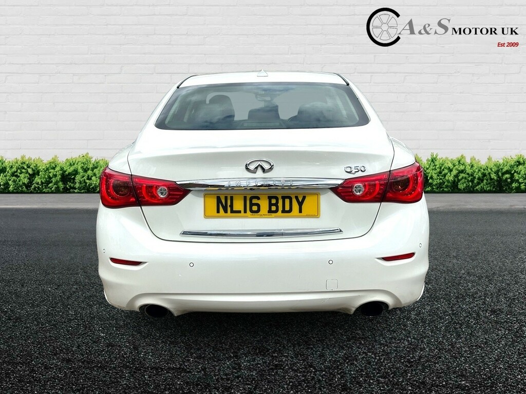 Infiniti Q50 Saloon 2.2 D Sport 201616 White #5