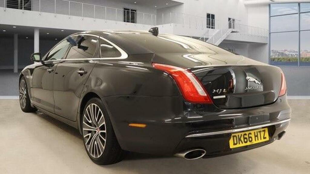 Jaguar XJ Saloon 3.0D V6 Euro 6 Ss Black #5