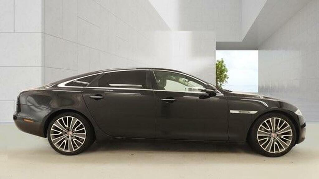 Jaguar XJ D V6 Luxury Red #7
