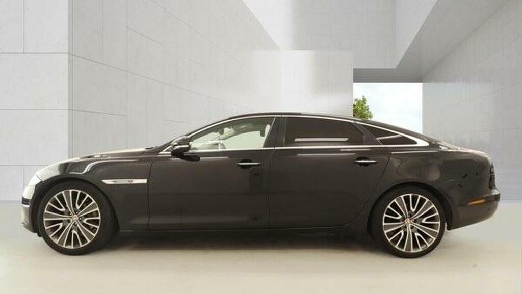 Jaguar XJ D V6 Luxury Red #8