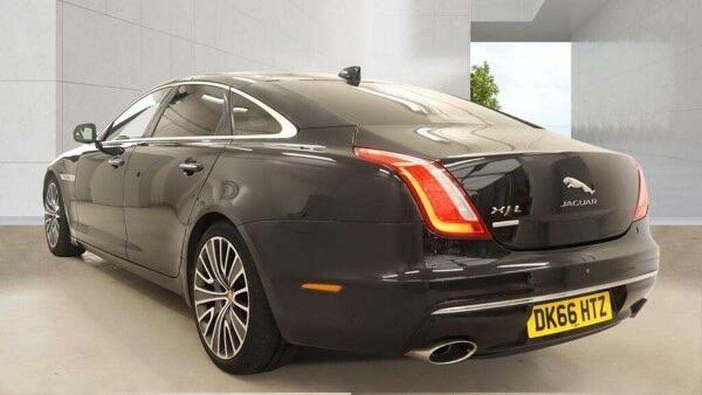 Jaguar XJ Saloon 3.0D V6 Euro 6 Ss Black #3