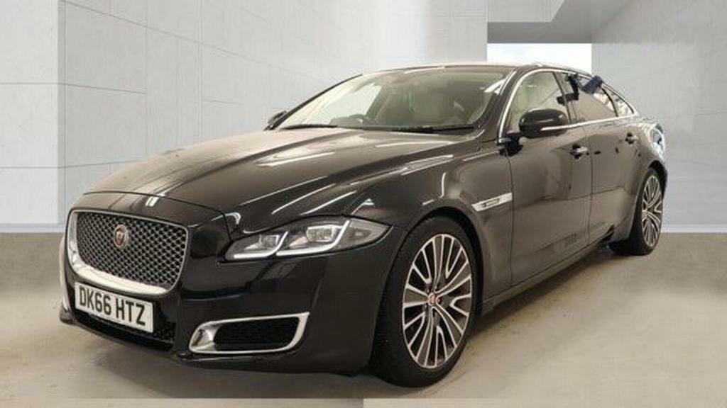 Jaguar XJ D V6 Luxury Red #14