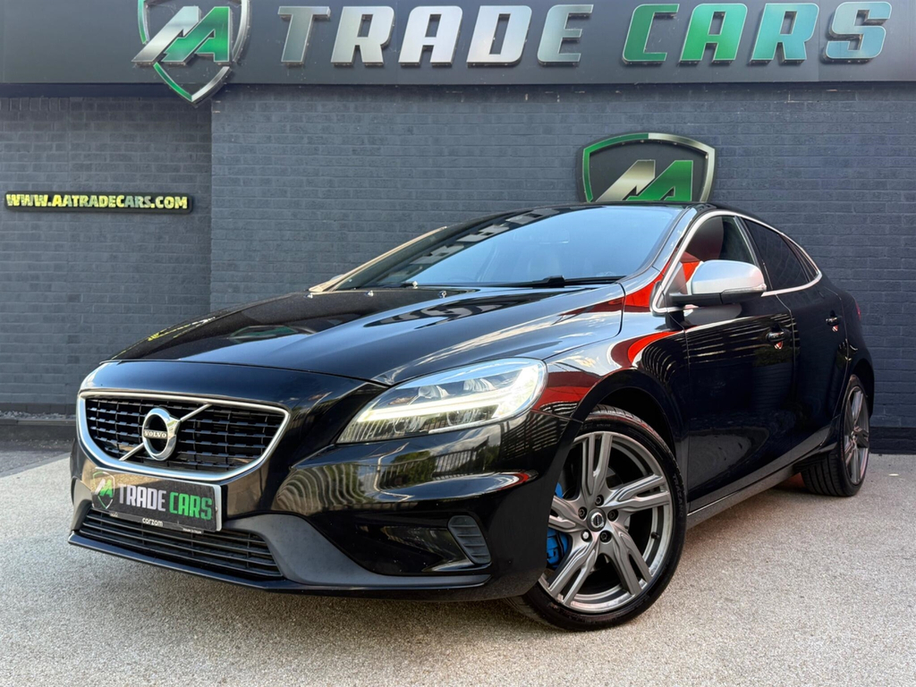 Volvo V40 D4 R-design Pro Black #3