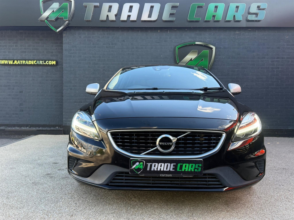 Volvo V40 D4 R-design Pro Black #2