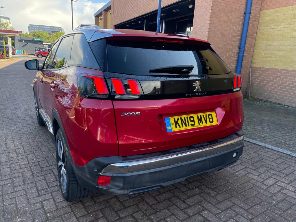 Peugeot 3008 1.2 Puretech Allure Euro 6 Ss KN19MVO Red #4