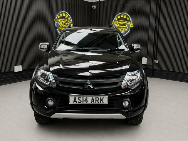 Mitsubishi L200 2.4 Di-d Dc Barbarian Svp Pickup Double Cab Di AS14ARK Black #4