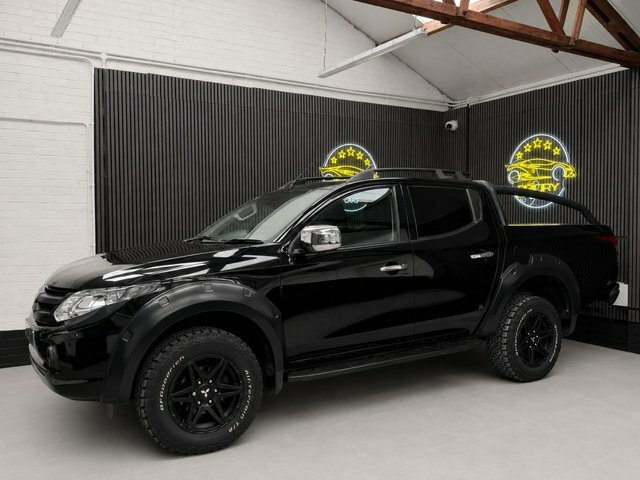 Mitsubishi L200 2.4 Di-d Dc Barbarian Svp Pickup Double Cab Di AS14ARK Black #3
