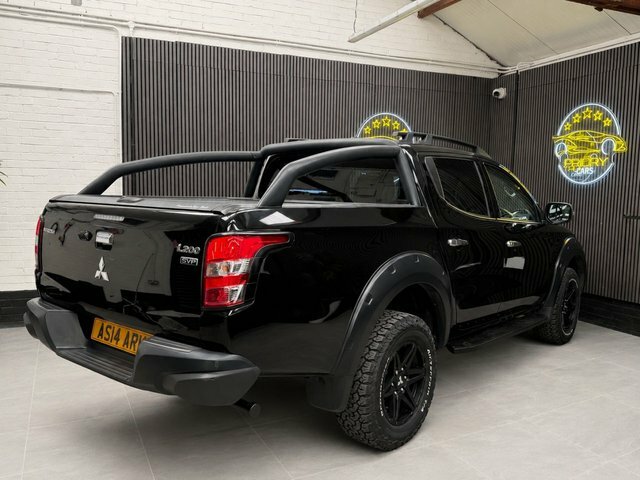 Mitsubishi L200 2.4 Di-d Dc Barbarian Svp Pickup Double Cab Di AS14ARK Black #6