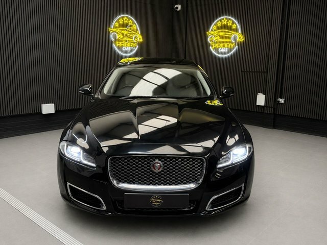 Jaguar XJ 3.0D V6 Saloon Euro Black #4
