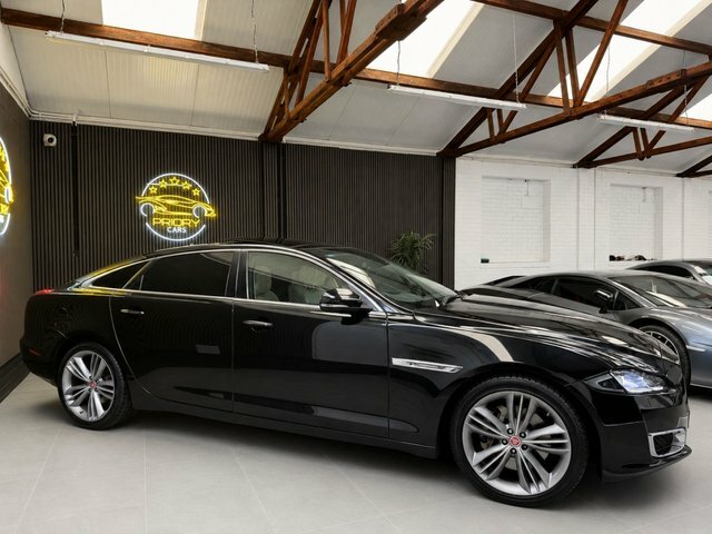 Jaguar XJ 3.0D V6 Saloon Euro Black #2