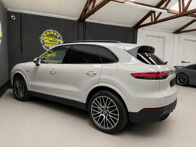 Porsche Cayenne 3.0 V6 E-hybrid 17.9Kwh Platinum Edition Suv P EY23VTJ Grey #6