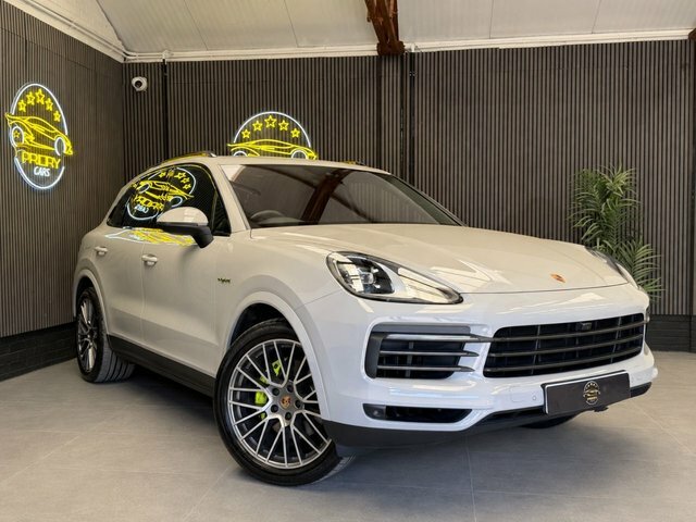 Porsche Cayenne 3.0 V6 E-hybrid 17.9Kwh Platinum Edition Suv P Grey