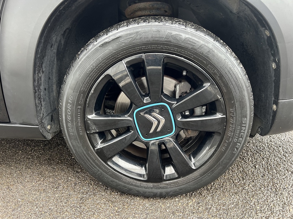 Citroen C3 Aircross 1.2 Puretech Rip Curl Suv Euro 6 OE68AWX Black #4