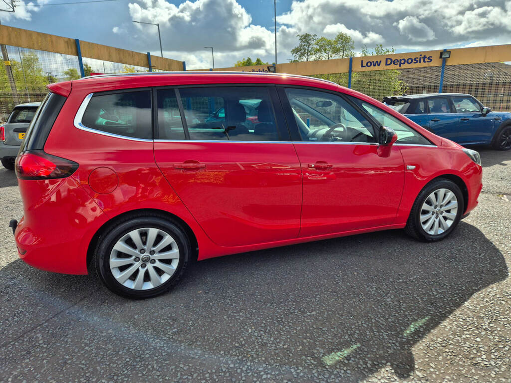Vauxhall Zafira Tourer 1.4T Energy DJZ6111 Red #4