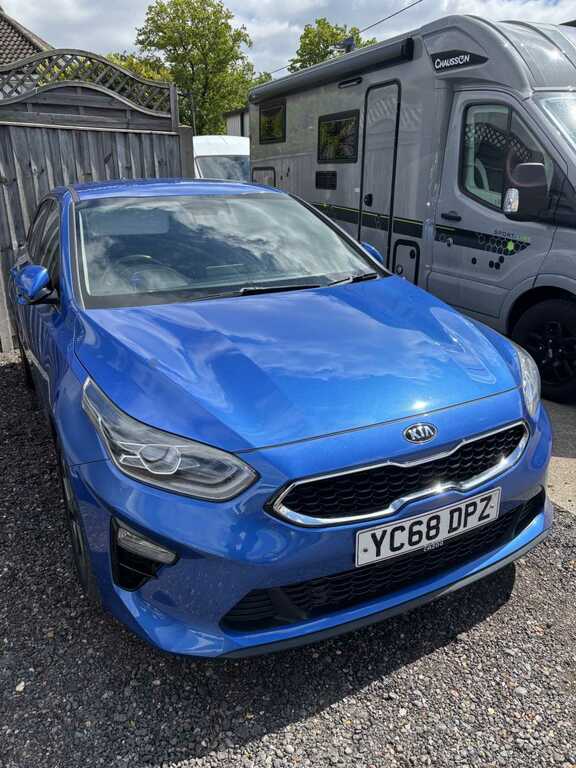 Kia Ceed 1.4 138Ps Blue Edition Isg 6 Speed - Blue