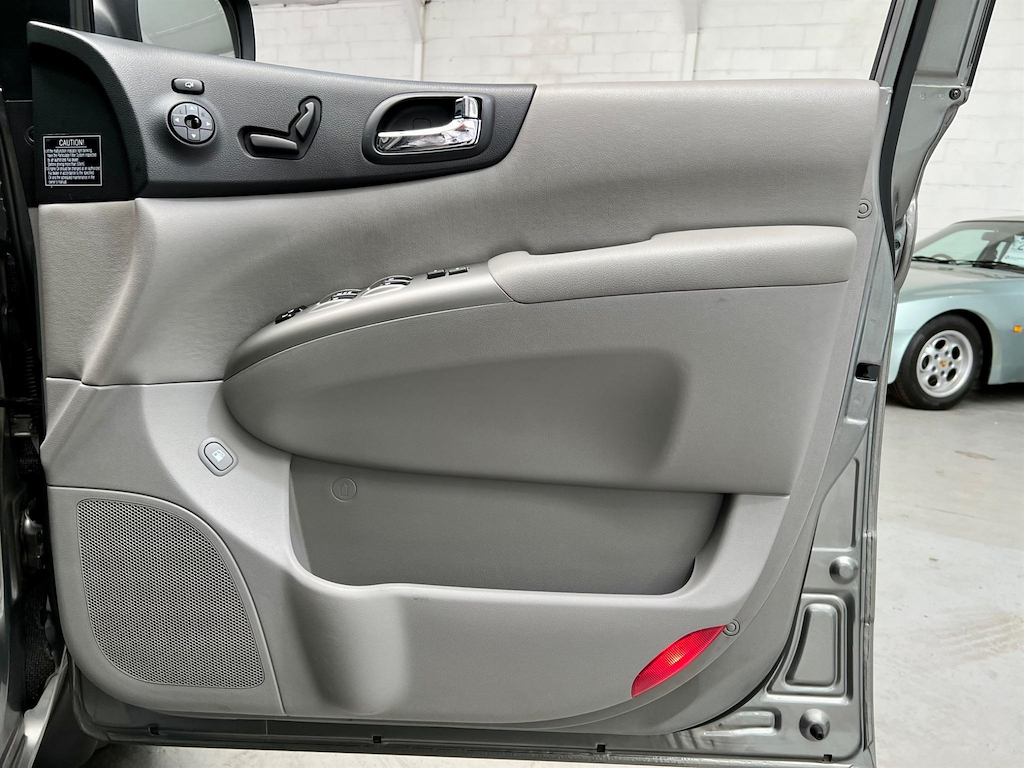 Kia Sedona 2 Black #55