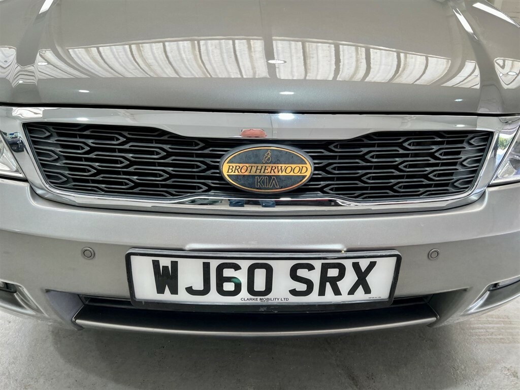 Kia Sedona 2 Black #38