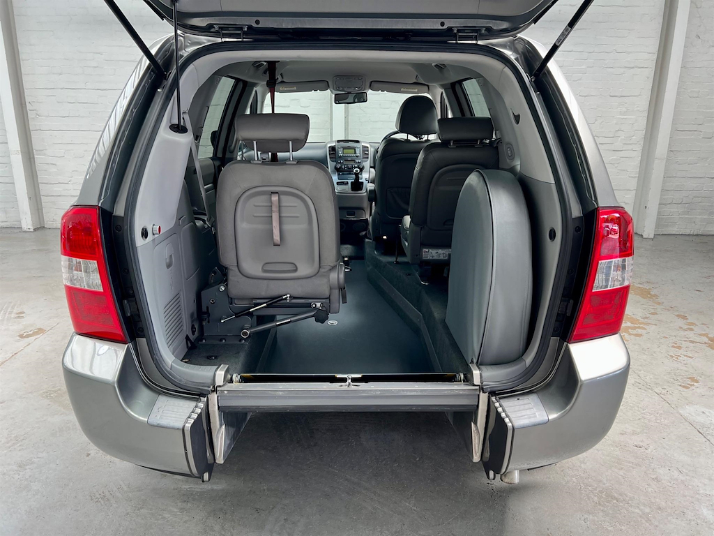 Kia Sedona 2 Black #12