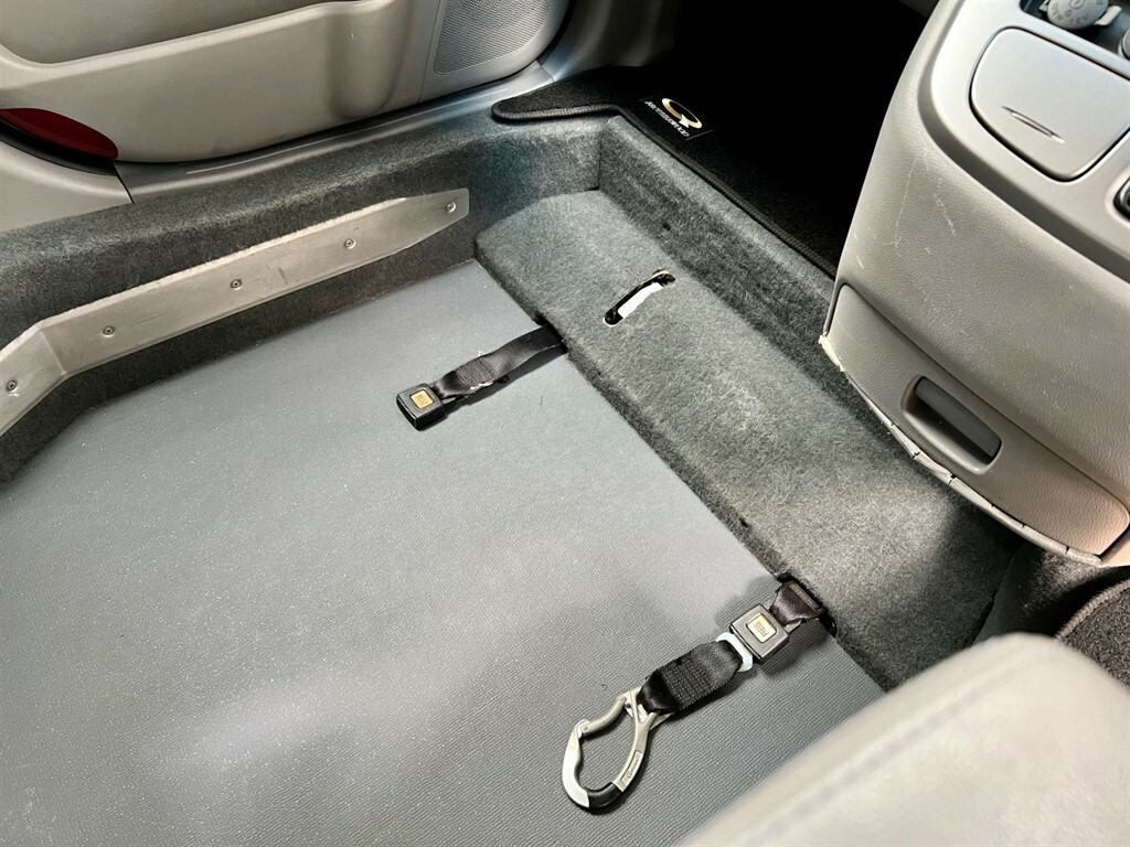 Kia Sedona 2 Black #24