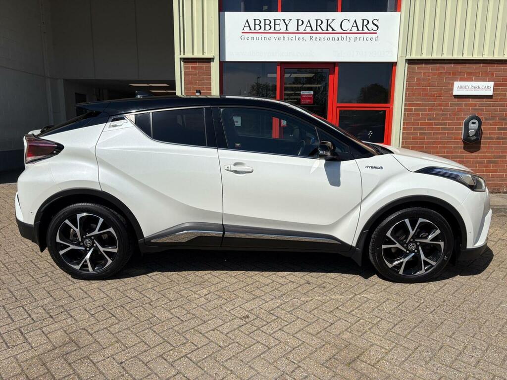 Toyota C-Hr Suv 1.8 Vvt-h Dynamic Cvt Euro 6 Ss 20176 SL67HZH White #2