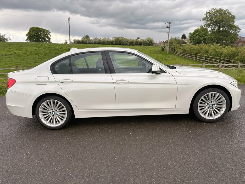 BMW 3 Series 2L Luxury White