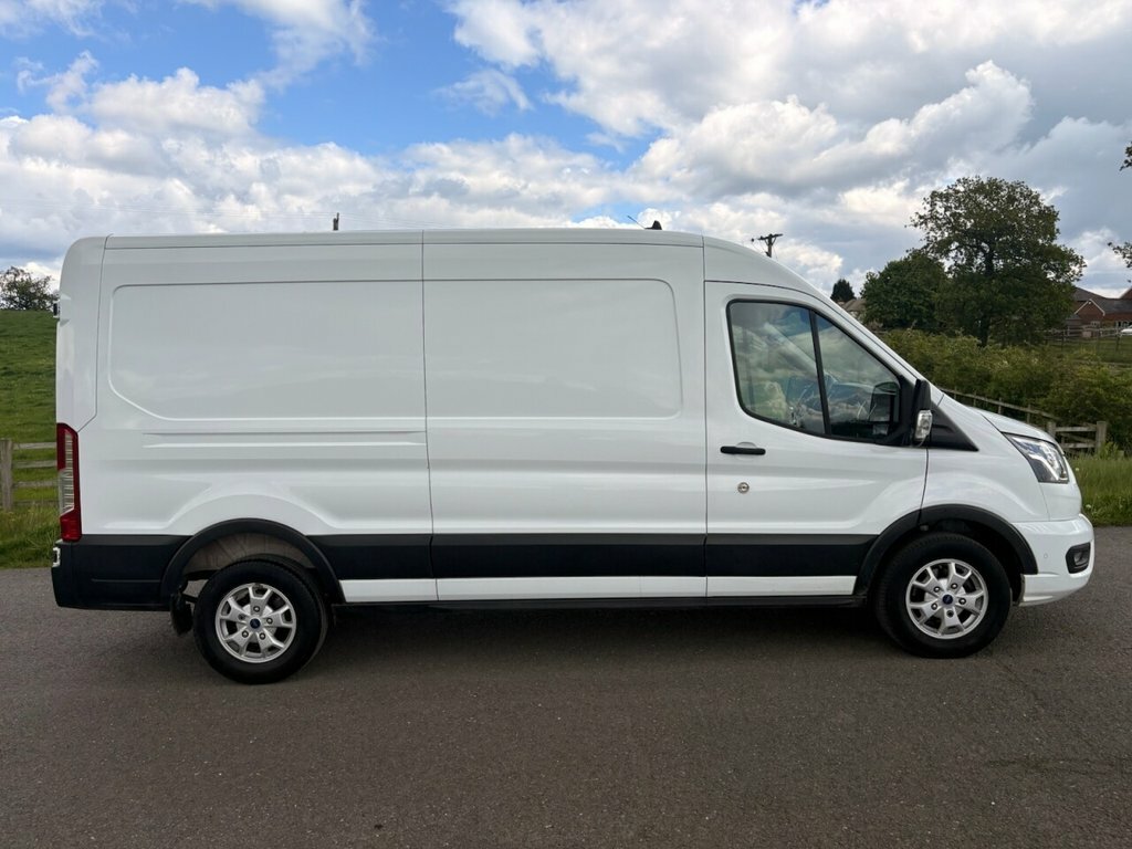 Ford Transit Custom 2L Limited White