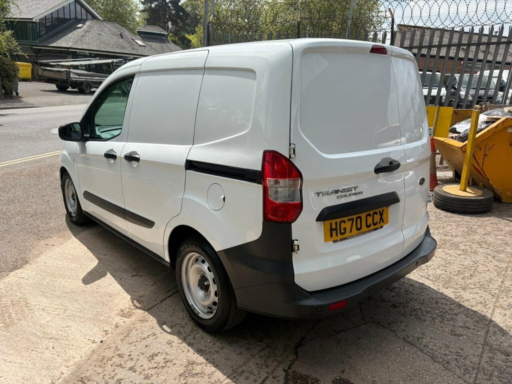 Ford Transit Courier 1L Leader White #4