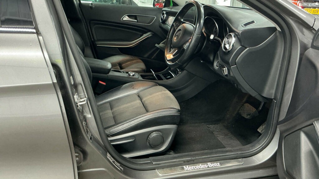 Mercedes-Benz GLA Class Gla 180 Urban Edition NG69DXV Grey #5