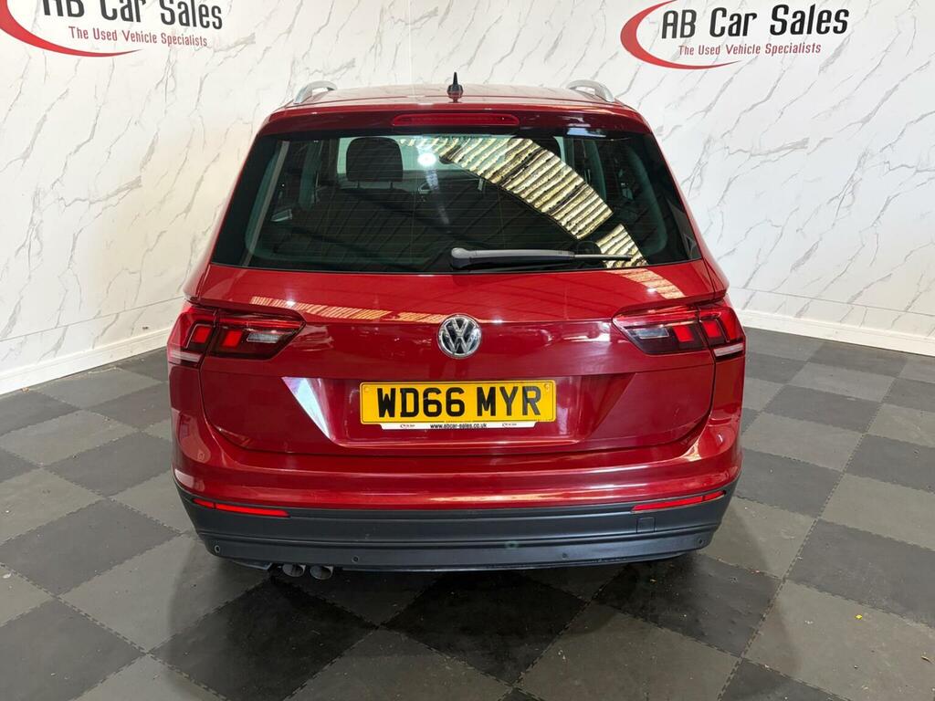 Volkswagen Tiguan 2.0 Tdi Bluemotion Tech Se Navigation Dsg 4Motion WD66MYR Red #3