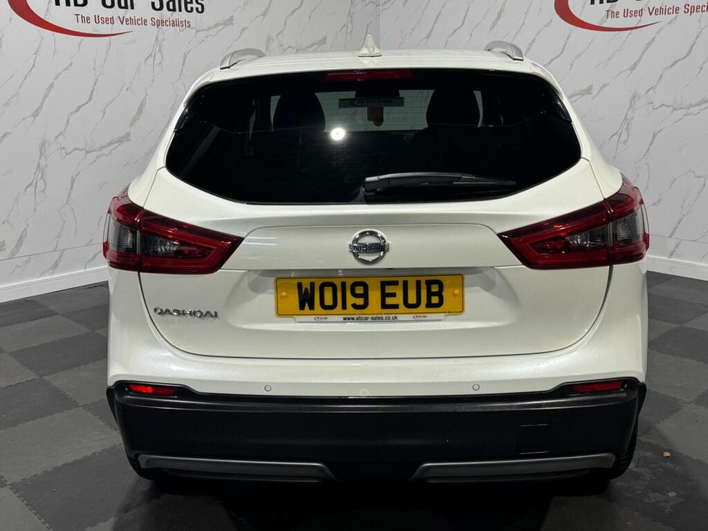 Nissan Qashqai 1.3 Dig-t N-connecta Euro 6 Ss WO19EUB White #3