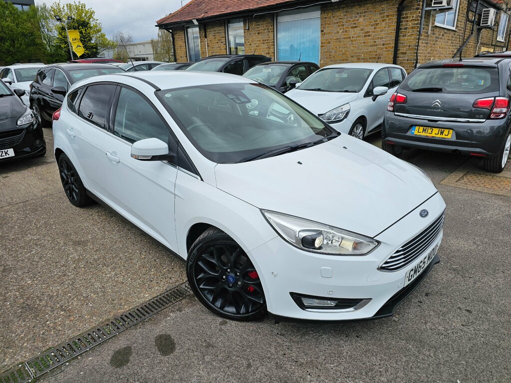 Ford Focus 1.0T Ecoboost Titanium X Hatchback Manu White