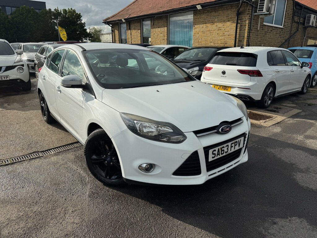 Ford Focus 1.6 Zetec Hatchback Euro 5 105 White