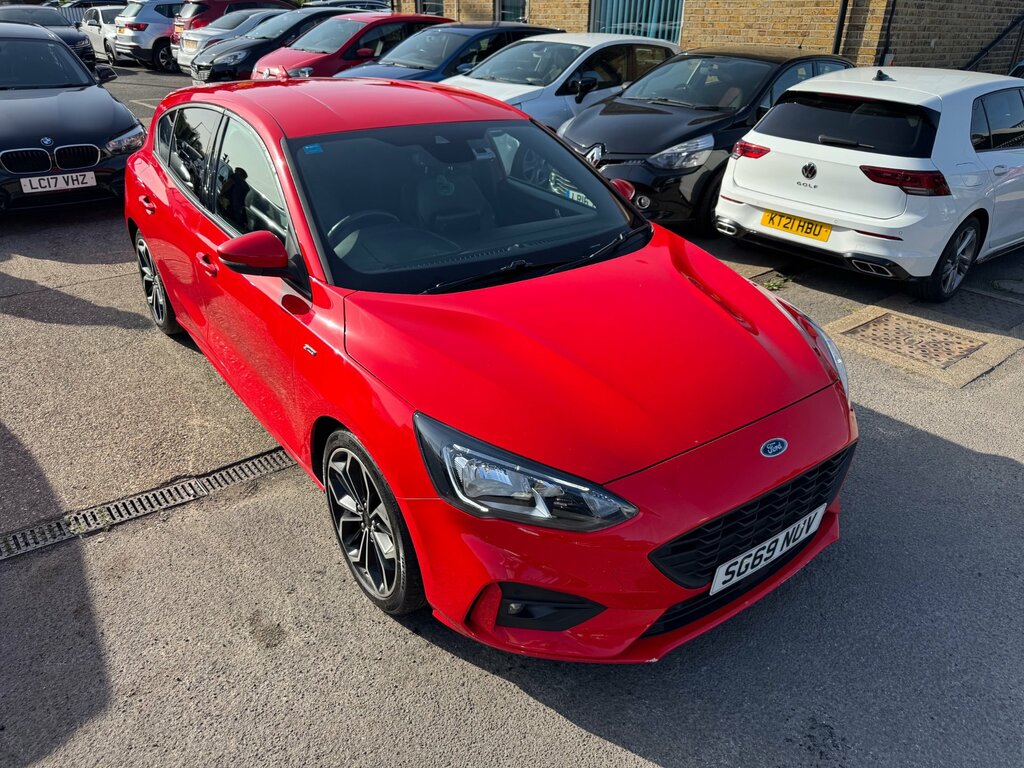 Ford Focus 1.5 Ecoblue St-line X Hatchback Eu Red