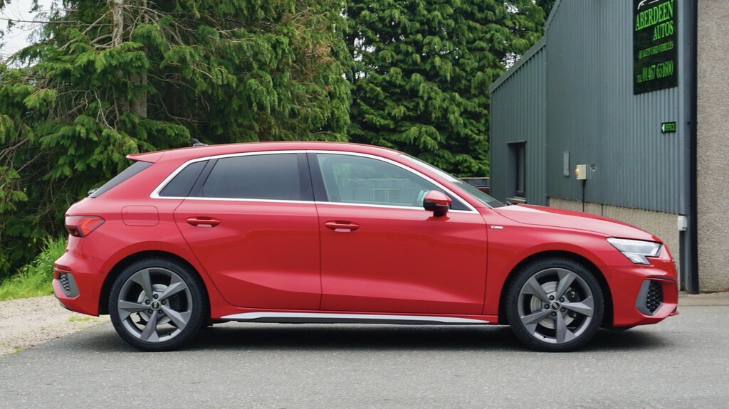Audi A3 Hatchback 2.0 Tfsi 40 S Line 202222 ST22OEG Red #4
