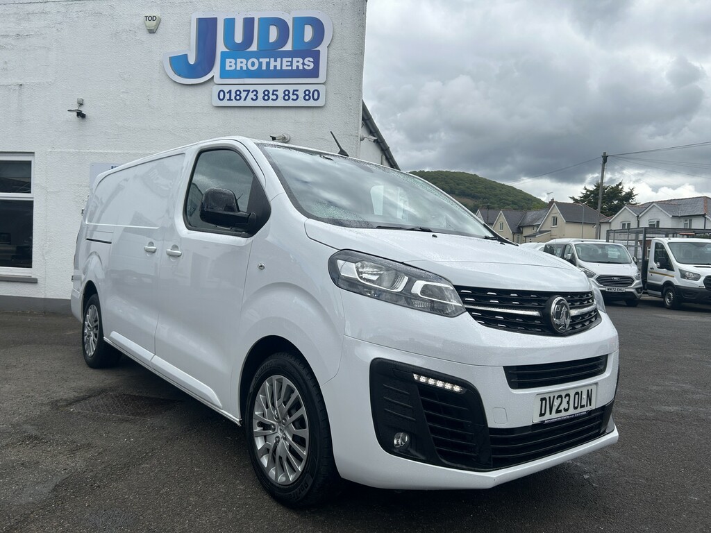 Vauxhall Vivaro Pro 2900 1.5 Turbo D 100Ps L2 H1 Lwb Van Satnav DV23OLN #2