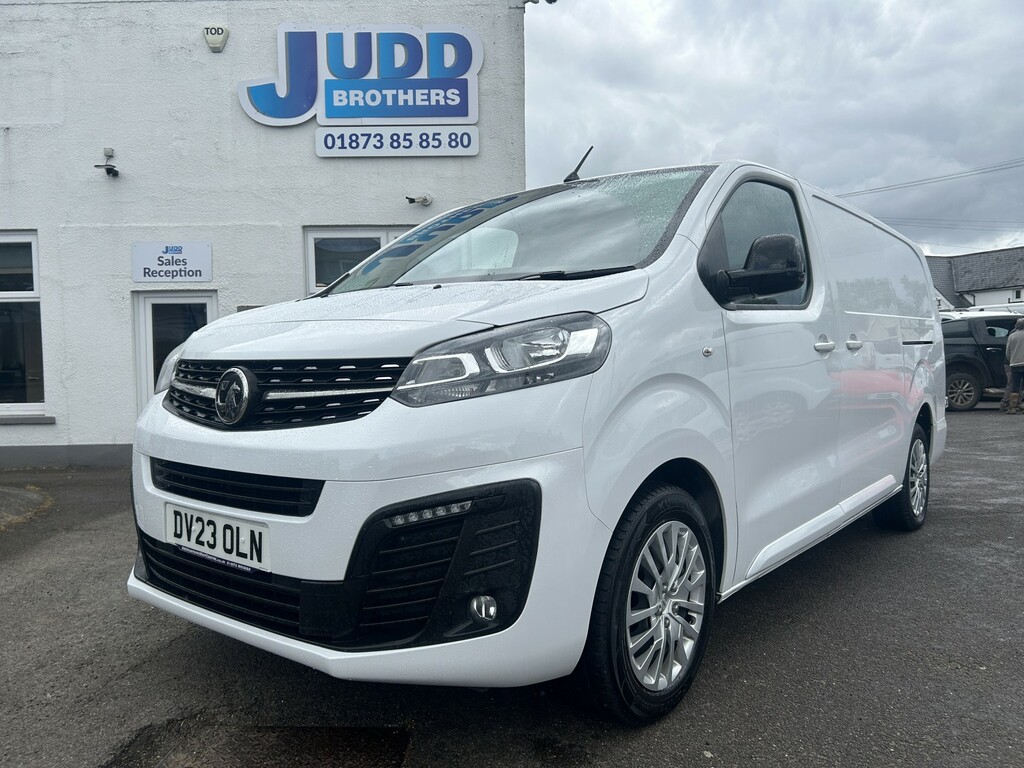 Vauxhall Vivaro Pro 2900 1.5 Turbo D 100Ps L2 H1 Lwb Van Satnav