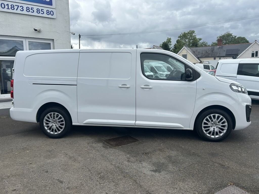 Vauxhall Vivaro Pro 2900 1.5 Turbo D 100Ps L2 H1 Lwb Van Satnav DV23OLN #5