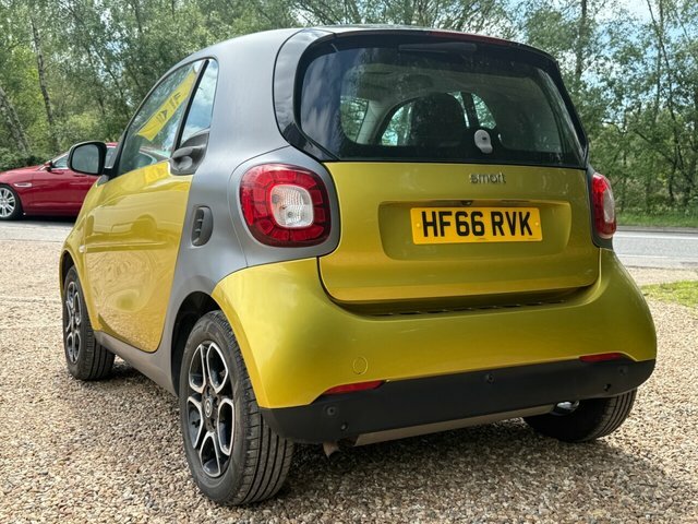 Smart Fortwo Coupe Prime Premium Plus Coupe Yellow #3
