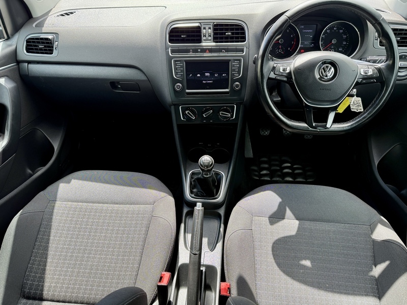 Volkswagen Polo Match Edition Tsi P HN67FEG Black #2