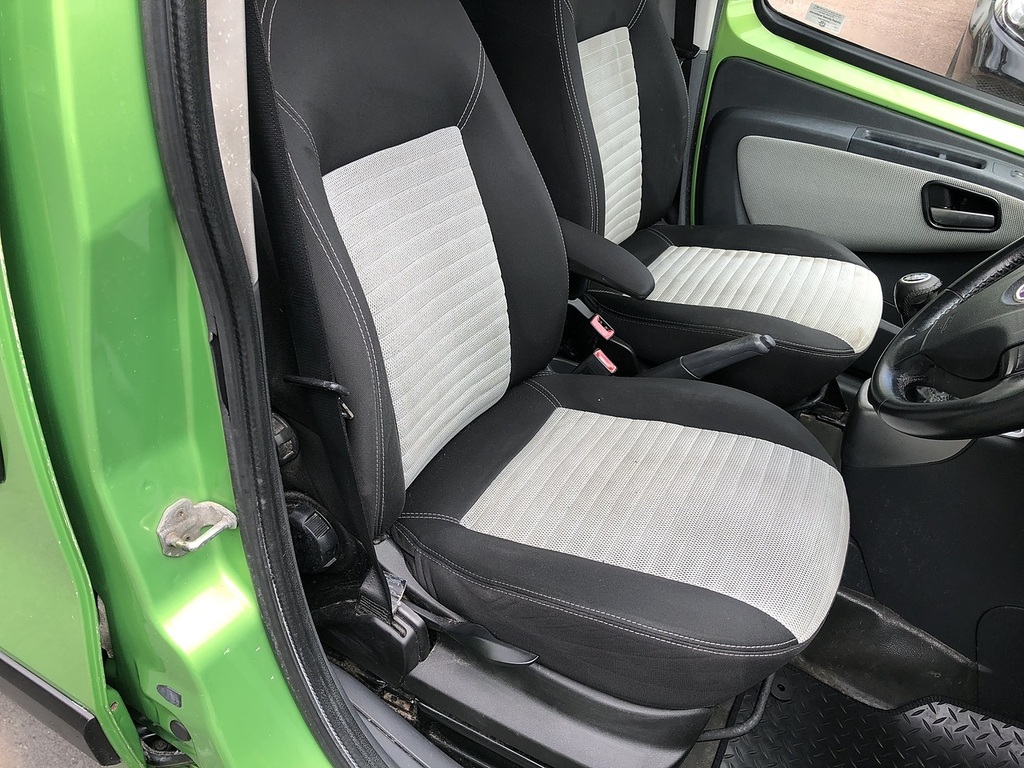 Fiat Qubo Multijet Dynamic Dualogic Red #10