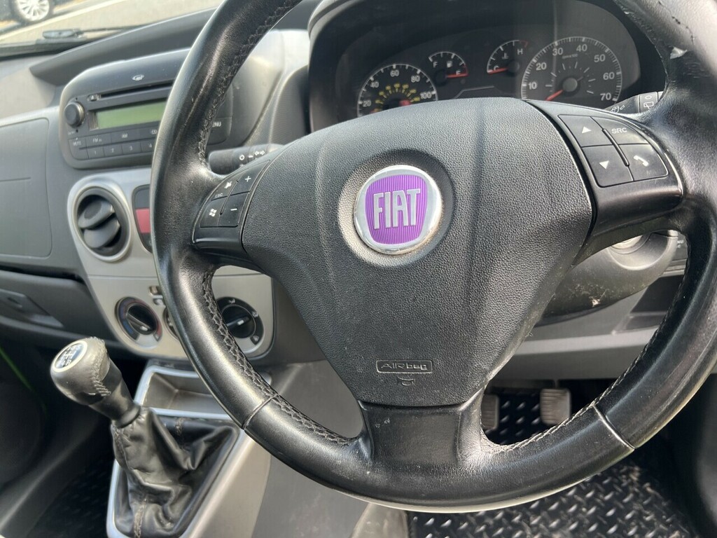 Fiat Qubo Multijet Dynamic Dualogic Red #18