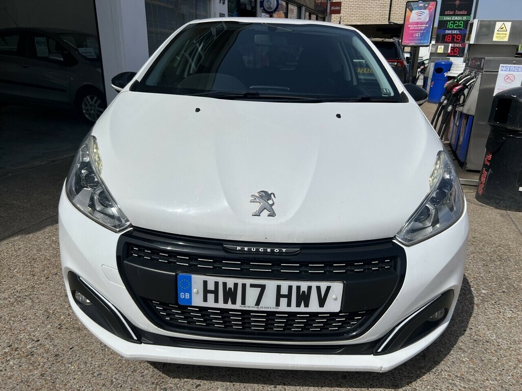 Peugeot 208 Puretech Black Edition HW17HWV White #6