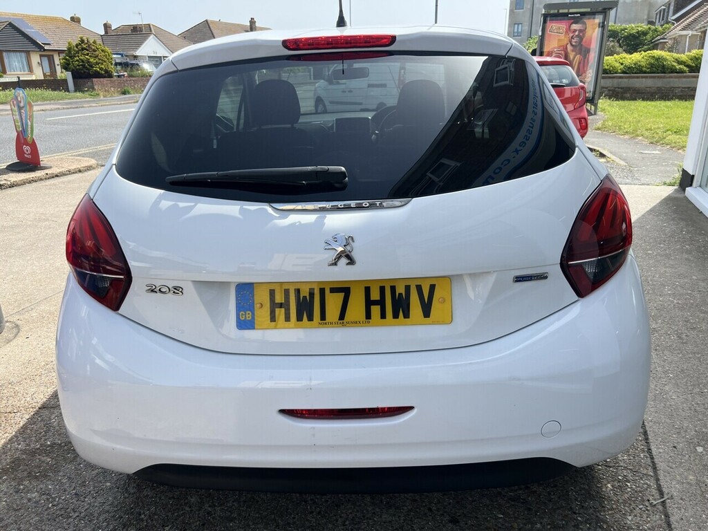 Peugeot 208 Puretech Black Edition HW17HWV White #3