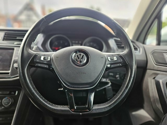 Volkswagen Tiguan 2.0 Tdi Bluemotion Tech Se Navigation Suv Dies WU17XCR White #6