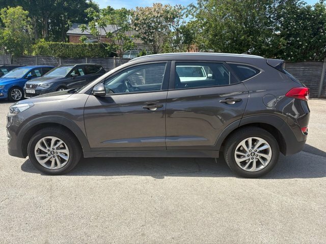 Hyundai Tucson 1.7 Crdi Blue Drive Se Suv Euro SY16VGU Grey #3
